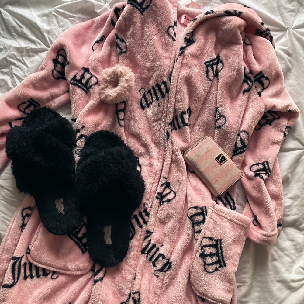 Juicy Couture Robe